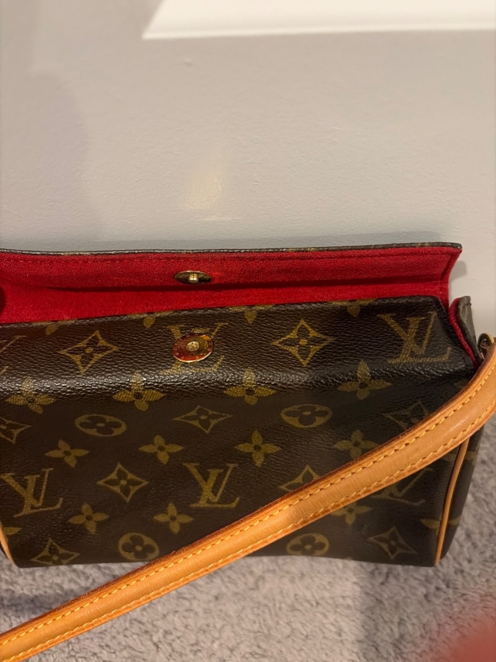Louis Vuitton Recital - Picture 4 of 17